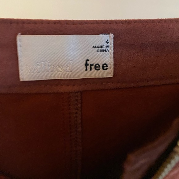 Wilfred Free Aritzia Faux Suede mini skirt size 4 Oxblood - Picture 2 of 4